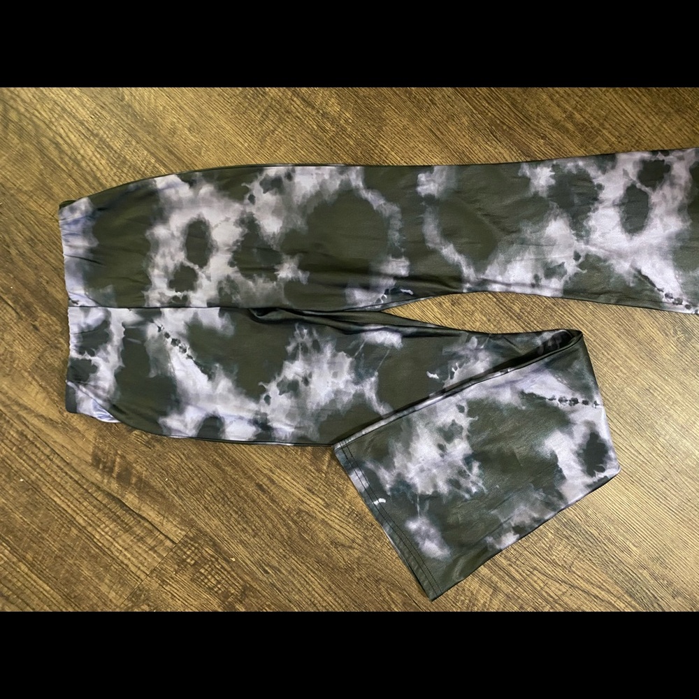 TOPSHOP FLARED PANT PURPLE/ BLACK DESIGN SIZE 4 FITS LIKE A 0 NEW WITHOUT TAGS